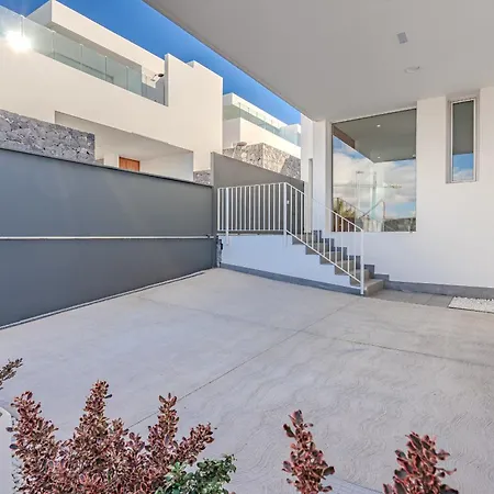 Estandar 4 - Casangular By Upper * Адехе