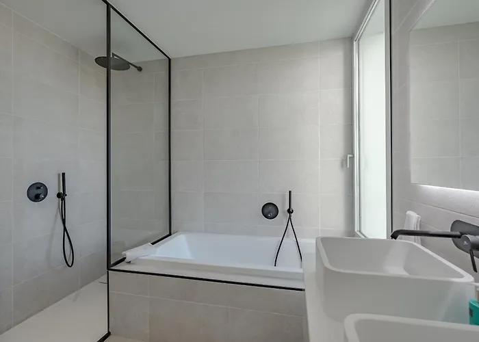 Estandar 4 - Casangular By Upper Адехе