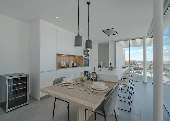 Estandar 4 - Casangular By Upper Вілла